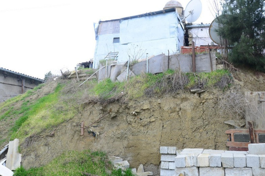 Bakının Zığ qəsəbəsindəki sürüşmə sahəsində yerləşən 56 fərdi ev söküləcək