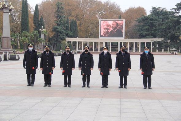 Gəncədə ümummilli lider Heydər Əliyevin xatirəsi yad edilib - FOTO
