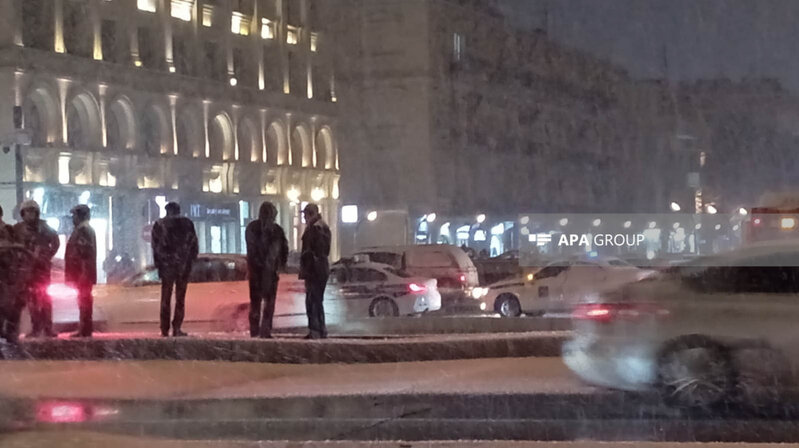 Bakıda yol çökdü: Tıxac yarandı – FOTO