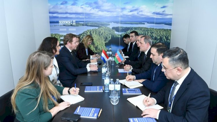 Azərbaycan və Niderland XİN rəhbərləri görüşdü