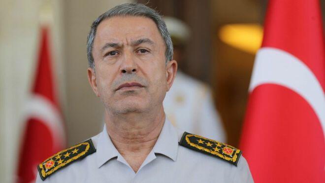 Türkiyənin Müdafiə nazirinə hücum etdilər