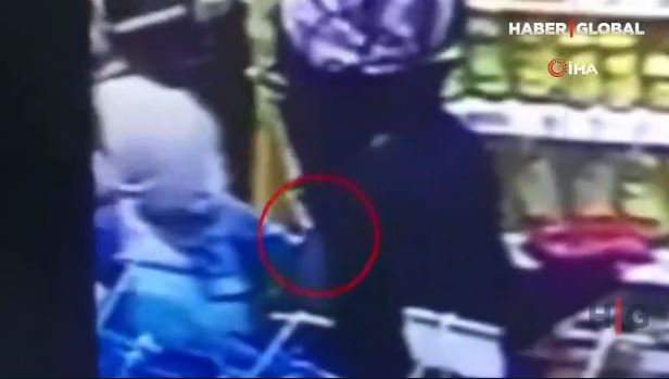 Azyaşlı cibgir iş başında görüntüləndi – VİDEO