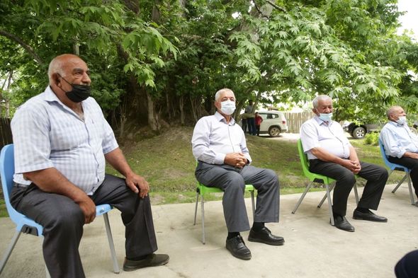 Xaçmazın icra başçısı Qıraqlı kəndində ağsaqqallarla görüşüb – FOTO