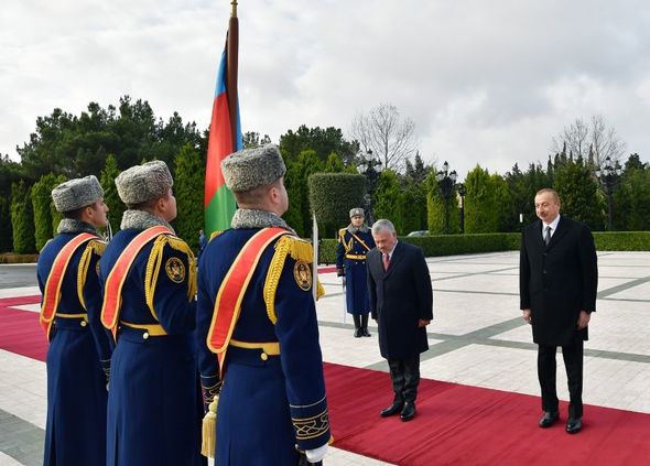 İlham Əliyev İordaniyanın kralını qarşıladı - FOTO