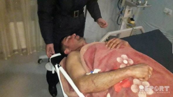 Kürdəmirdə bələdiyyə sədrinin oğulları həmkəndlilərini bıçaqlayıb - FOTO