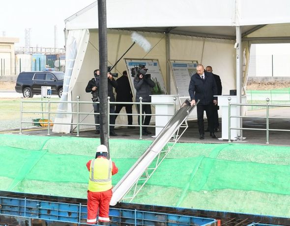 İlham Əliyev Sumqayıt Kimya Sənaye Parkında iki zavodun təməlini qoydu - FOTO/VİDEO