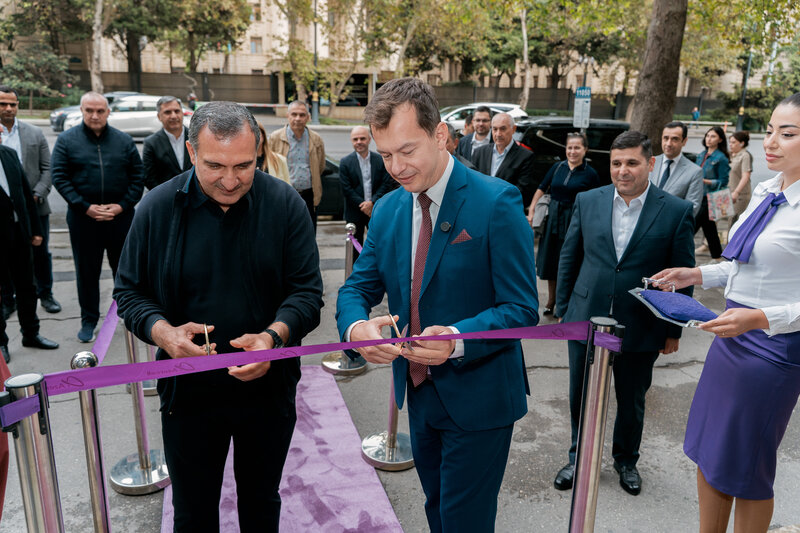 Azercell ilk yeni nəsil diller mağazasını istifadəyə verir - FOTOLAR