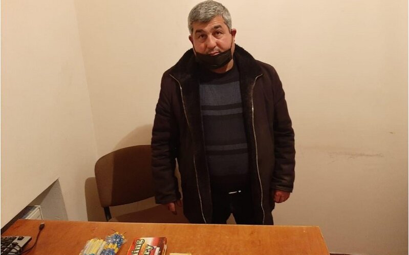 Şamaxı və Qaxda pirotexniki vasitələr satan şəxslər saxlanıldı
