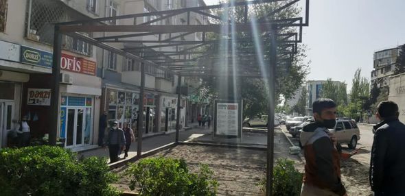 Bakıda zəbt edilən piyada səkisinə İcra Hakimiyyətindən REAKSİYA – YENİLƏNİB/ FOTO+VİDEO