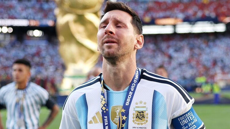 Messi millidəki karyerasını başa vurdu