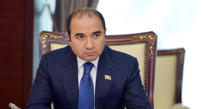 Deputat Latviya parlamentinin qərarını məntiqsiz hesab edir 
