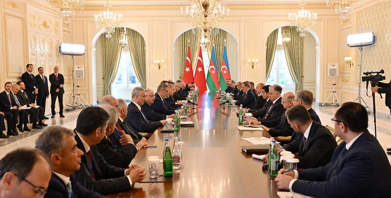 İlham Əliyevlə Ərdoğanın geniş tərkibdə görüşü BAŞLADI
