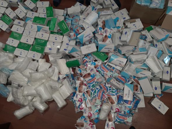 Azərbaycanda süni tibbi maska qıtlığı yaradan "işbazlar" ələ keçdi - FOTO