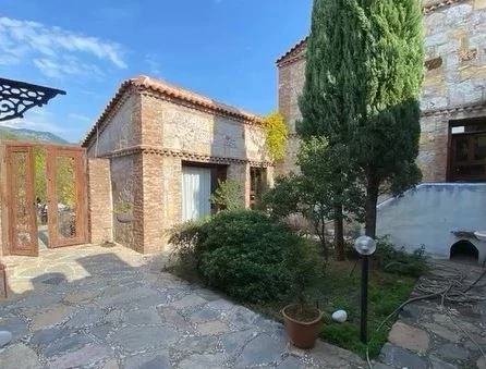 Məşhur aktyorun evi satışa çıxarıldı - FOTOLAR