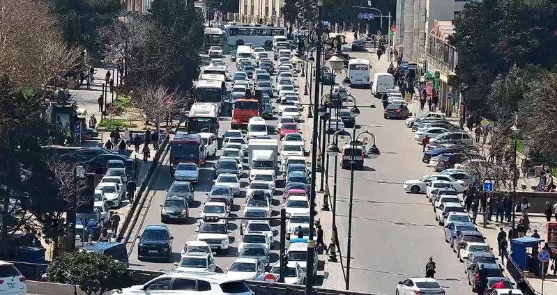 Bakıda böyük sıxlığın səbəbi açıqlandı - FOTO