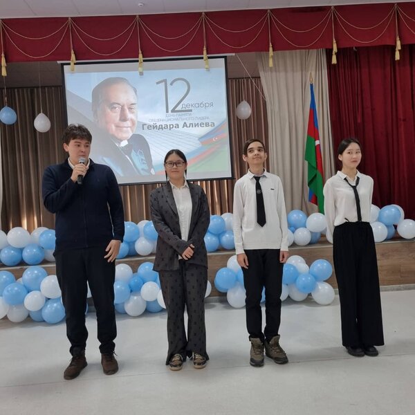 Ulu Öndər Heydər Əliyev xalqına və dövlətinə xidmət nümunəsi yaradıb' - FOTOLAR