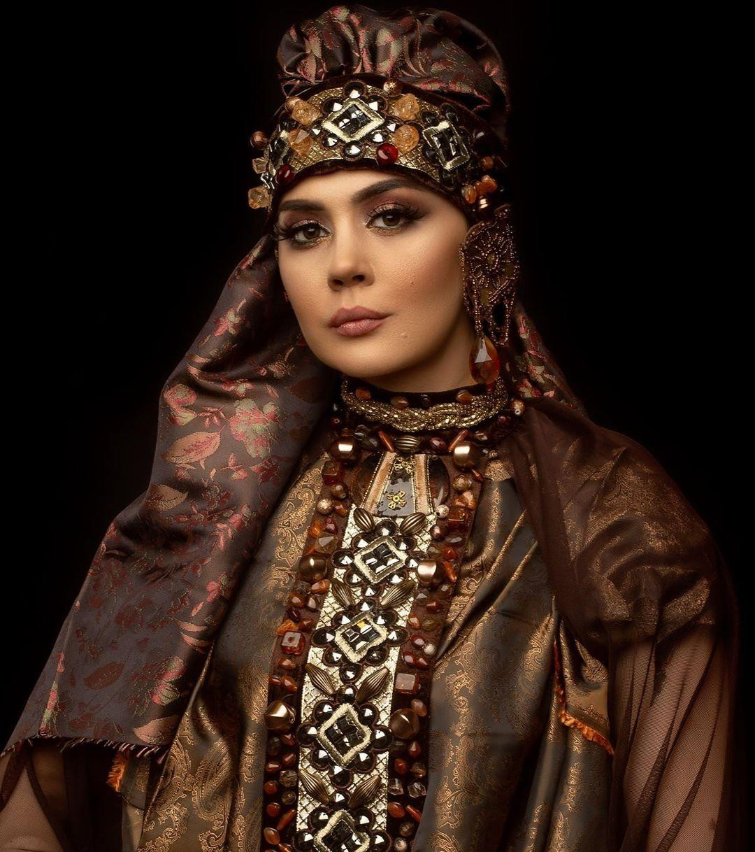 Oksana "Keçmiş əsrin türk qadınları" layihəsində - Fotolar