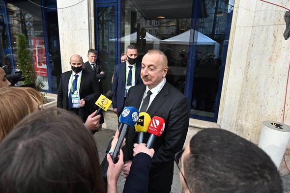 İlham Əliyev: 'İlk baxışda Ermənistanın mövqeyində tərəqqi var, ancaq kifayət qədər deyil