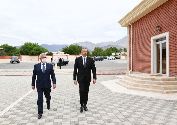 Prezident Ordubad dəmir yolu stansiyası ilə tanış oldu - YENİLƏNİB+FOTO