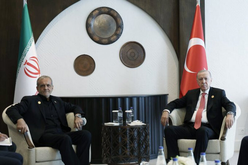 Pezeşkian Ərdoğanı Bakı-İrəvan sülhünü dəstəkləyəcəyinə əmin edib