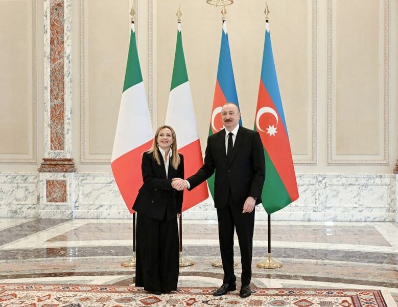 İlham Əliyev və Meloni mətbuata bəyanatlarla çıxış edirlər