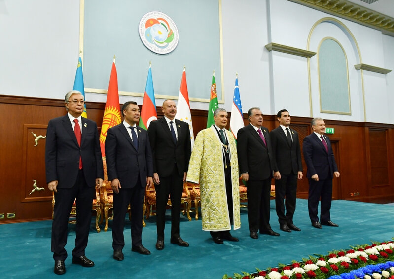 İlham Əliyev Qurbanqulu Berdiməhəmmədovun təltifolunma mərasimində iştirak etdi - FOTO