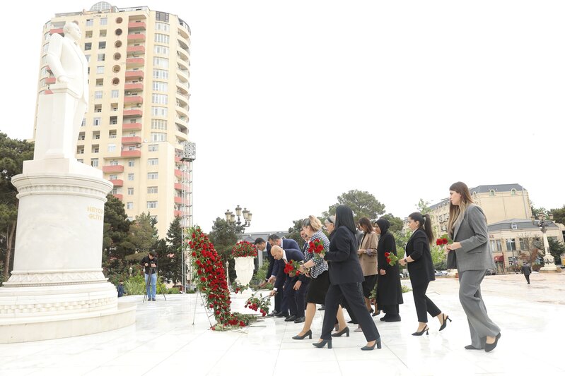 Ümummilli Lider Heydər Əliyevin anadan olmasının 101-ci ildönümü Abşeron rayonunda qeyd edilib