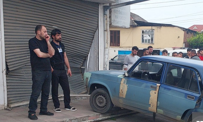 Avtomobil obyektə çırpıldı - Sürücü öldü - FOTO