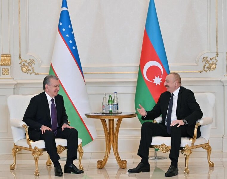 İlham Əliyev Şavkat Mirziyoyevlə GÖRÜŞDÜ