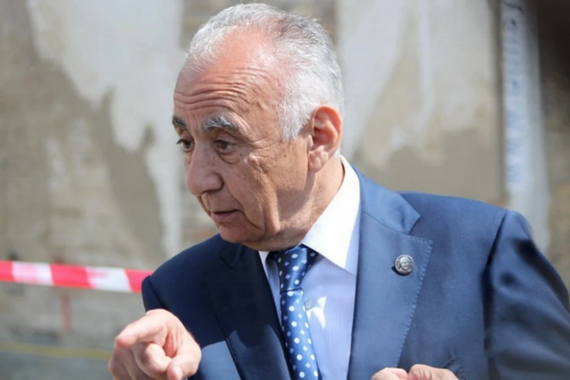 Hacıbala Abutalıbov Bakıya QAYITDI