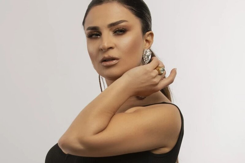 Bəzi səs rejissorları toyda mikrafonumuzun səsini azaldır' - Aynurdan iddia