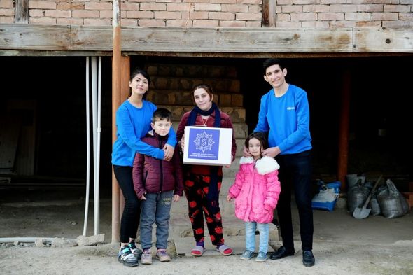 Heydər Əliyev Fondu aztəminatlı ailələrə bayram sovqatları çatdırdı - FOTO