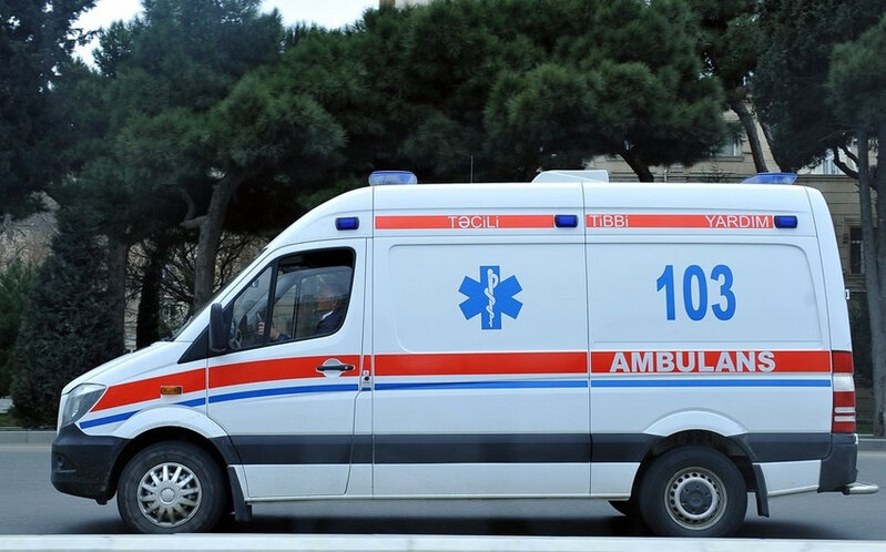 Qəzada xəsarət alanları aparan təcili yardım maşını da qəzaya düşdü
