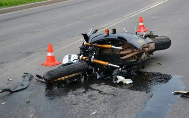 17 yaşlı motosiklet sürücüsü qəzada öldü