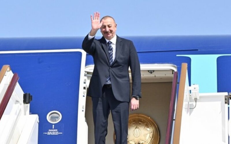 İlham Əliyev BƏƏ-yə səfər etdi