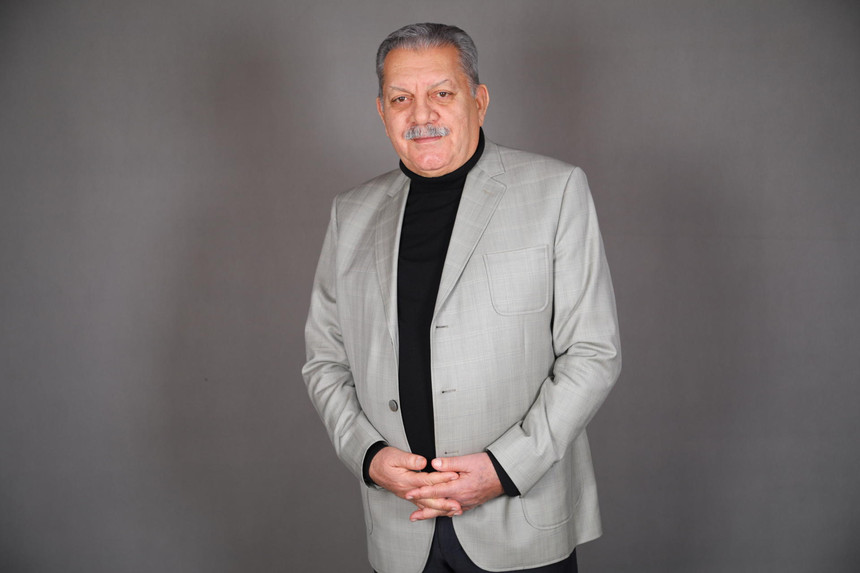 Xalq artistinin ayağı sınıb