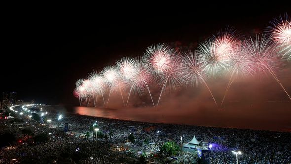 Dünya Yeni ili belə qarşıladı - FOTO