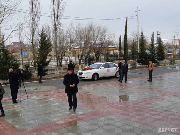 Azərbaycanda bəy və gəlin səs verdi - FOTO