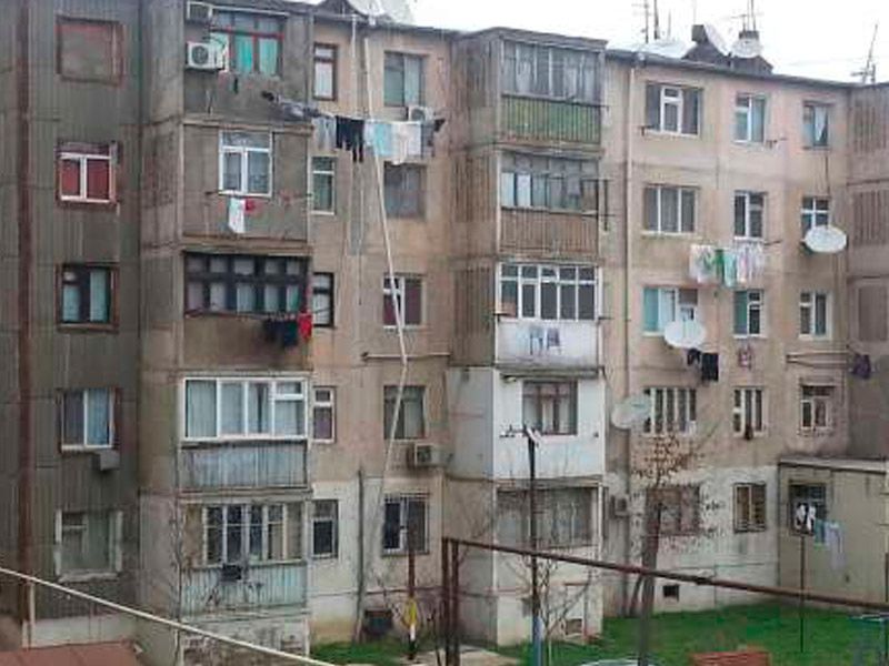Bakıda böyük söküntü başlayır - Beş, doqquz mərtəbəli binalar və ... - VİDEO