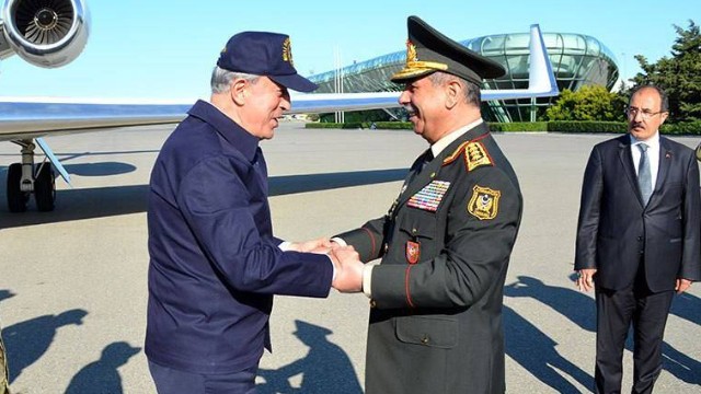 Hulusi Akar Azərbaycana GƏLDİ