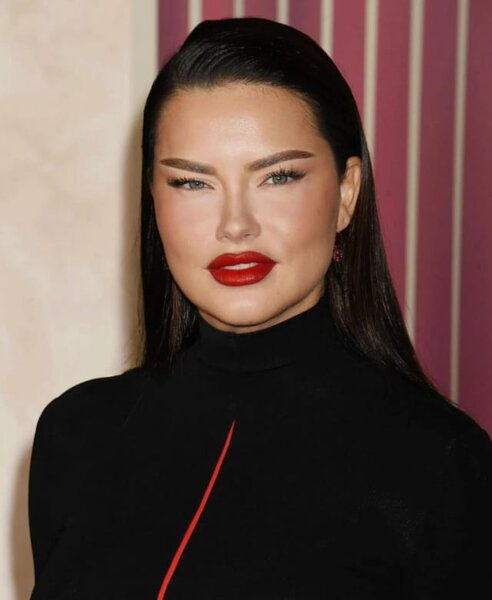 42 yaşlı Adriana Lima tanınmaz halda - FOTO