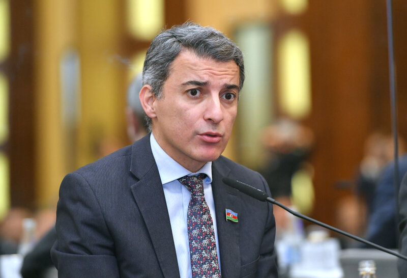Deputatlar məktəb illərini necə xatırlayır? - 'Müəllim məni döyürdü