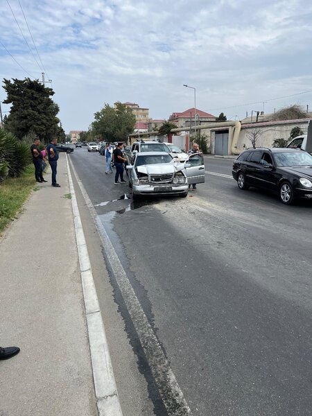 Bakıda zəncirvari qəza baş verdi - FOTO