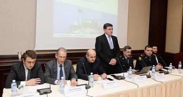 "Yol hərəkətinin təhlükəsizliyinə dair" Dövlət Proqramının icrasının bir illiyinə həsr edilmiş MÜZAKİRƏ