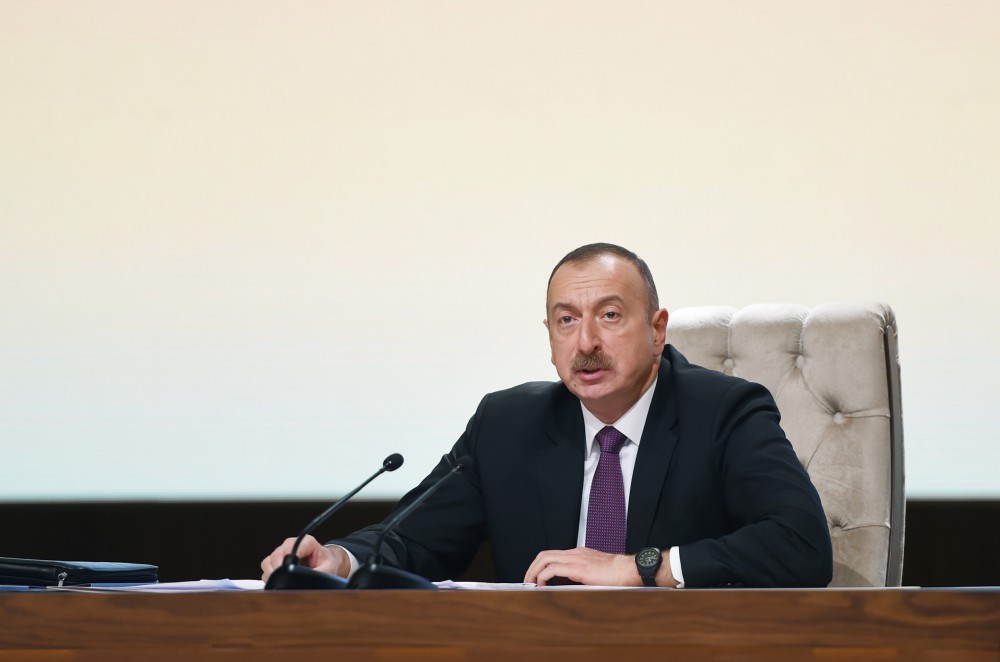 Prezidentdən icra başçılarına xəbərdarlıq: Kim öz işinə düzəliş etməsə, o adamlarla vidalaşacağıq