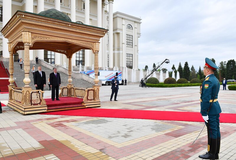Azərbaycan Prezidentinin Düşənbədə rəsmi qarşılanma mərasimi oldu - FOTOLAR