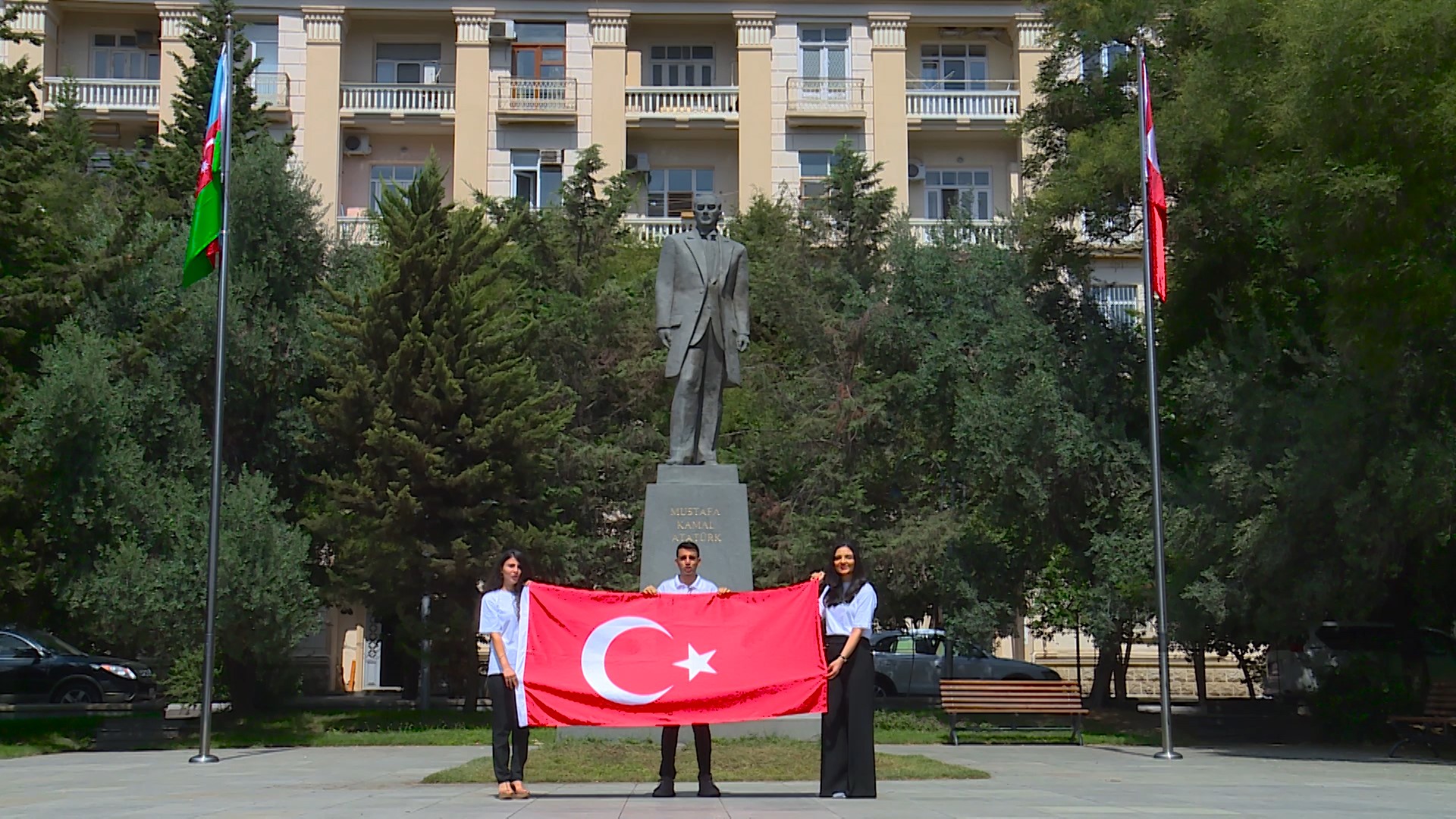 "Diplomatiya Könüllüləri"ndən Türkiyəyə təbrik VİDEOsu