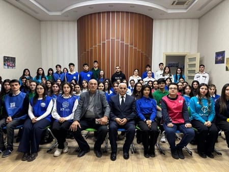 Azərbaycan könüllüləri 20 Yanvar şəhidlərinin xatirəsini yad ediblər - FOTOLAR