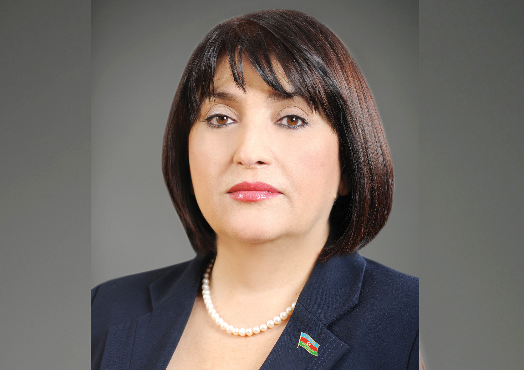 Spikerin təşəbbüsü: Deputatlar iclasda bir-birindən iki metr aralı oturacaq