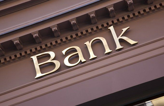 Banklarda əmanəti olanların nəzərinə: Hansı banklar bağlanacaq? – 